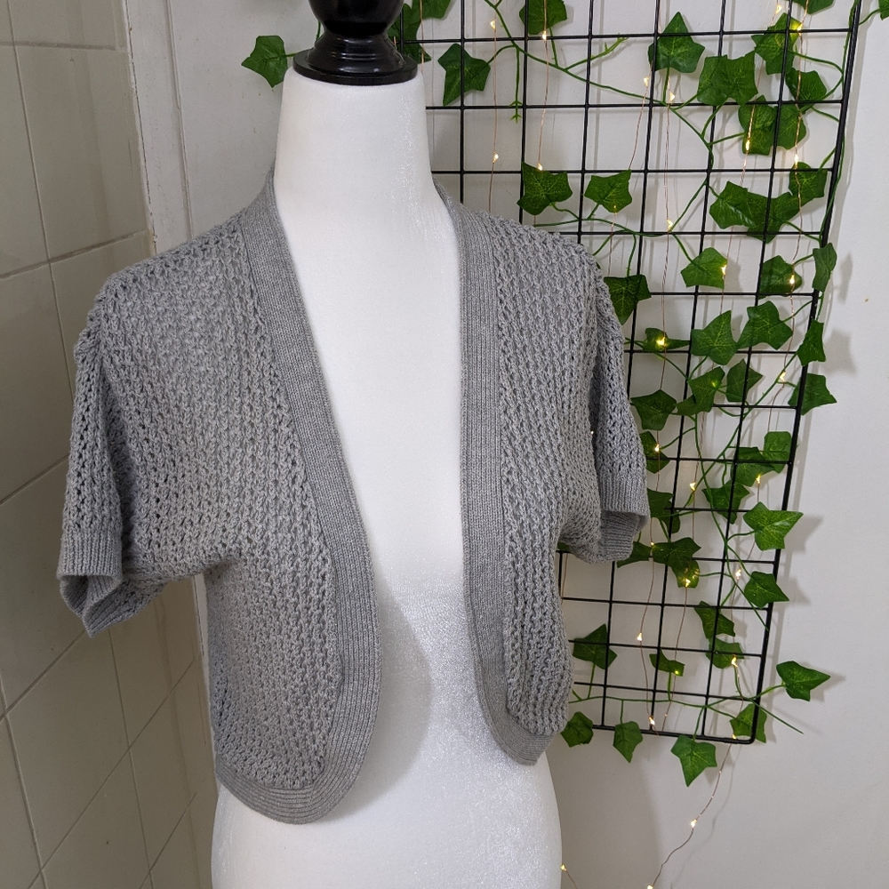 🧡 3/$25 - Aeropostale Grey Crochet Cardigan